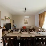 Valentina's Luxe Apartament Mastihari
