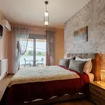 דירה Valentina's Luxe מסטיכרי